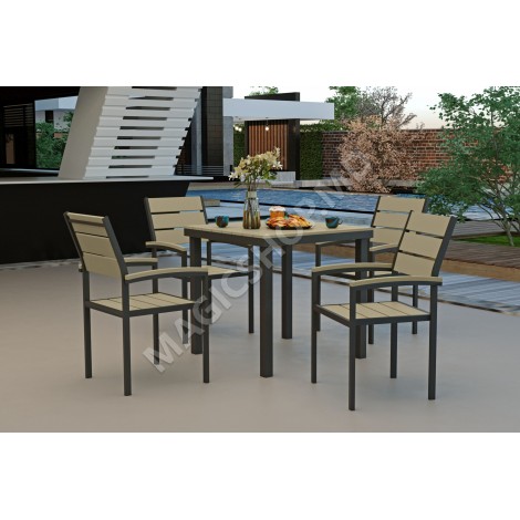 Столик на террасе Luna